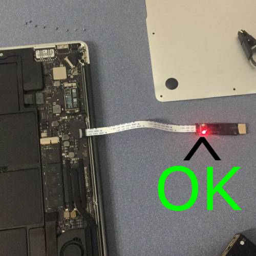 red light should be on when corectly connected to Mac motherboard